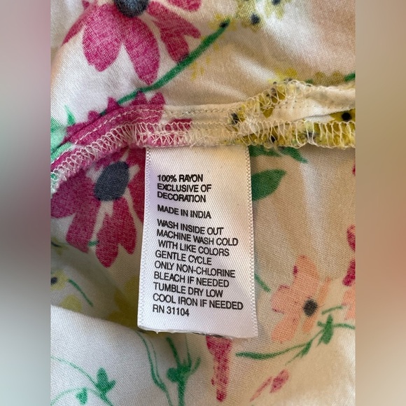 Crown & Ivy Floral Boho Peasant Blouse Top Small Petite Flower Garden Party - Picture 7 of 10